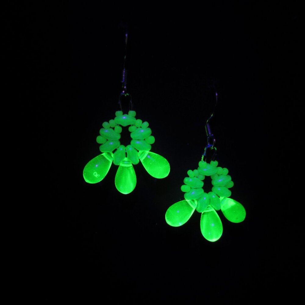 Handmade Uranium glass drop bead earrings - Picture 3 of 10